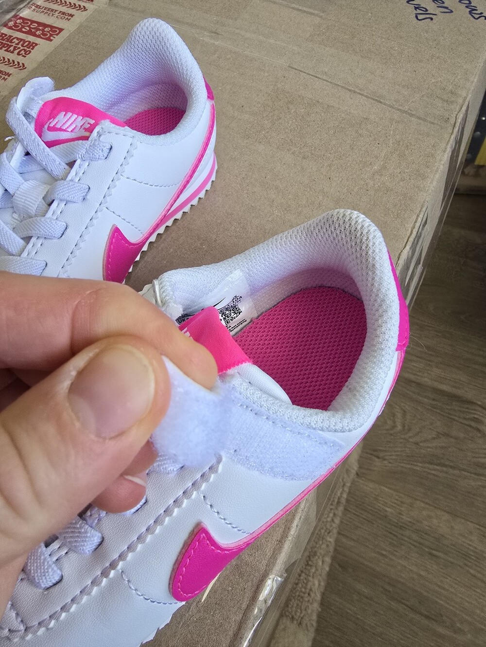 NEW Nike Kids' White Sneakers with Pink Swoosh - Picture 5 of 7
